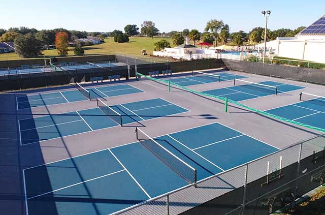 Sơn sân pickleball Êm chân với sơn DECOTURF USA 2 lớp bê tông